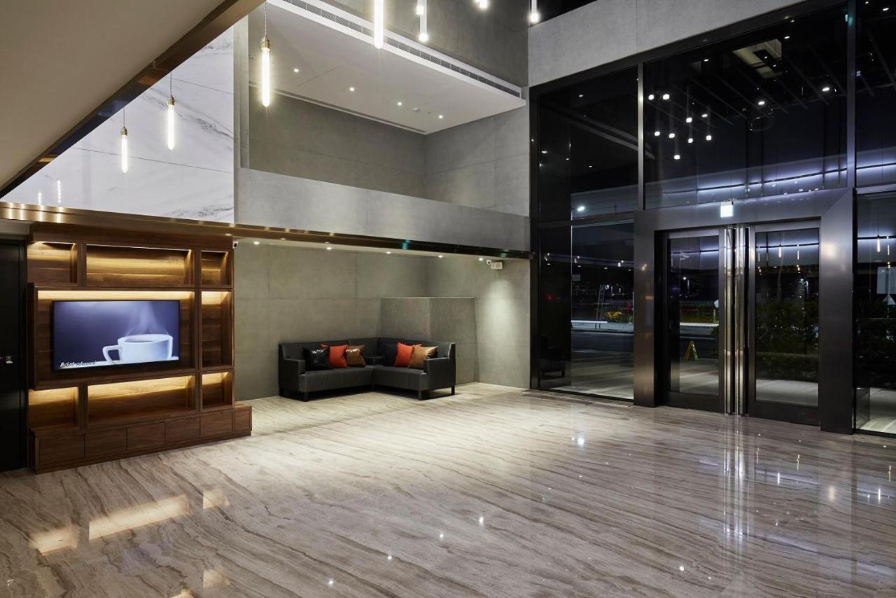 The Tango Hotel Taipei Shilin Exterior photo